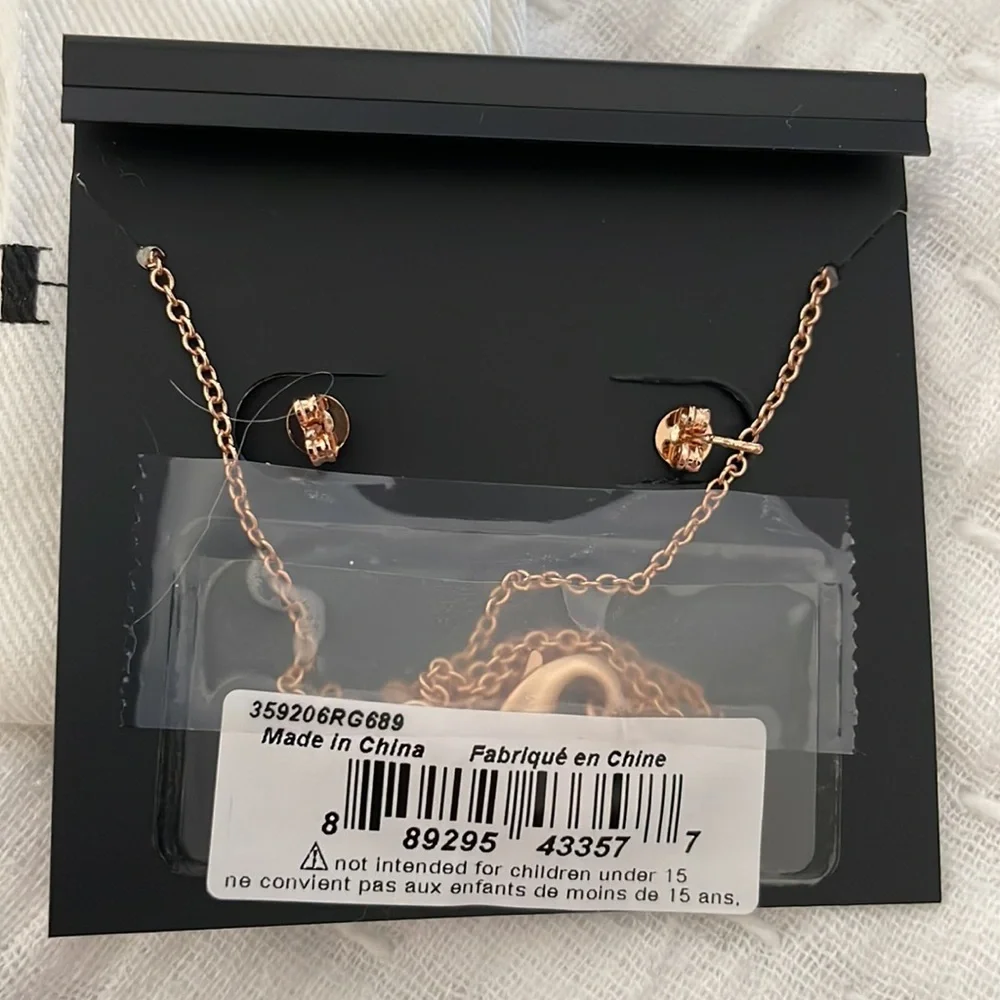 Coach - Rose gold flower necklace and earrings - Picture 3 of 3